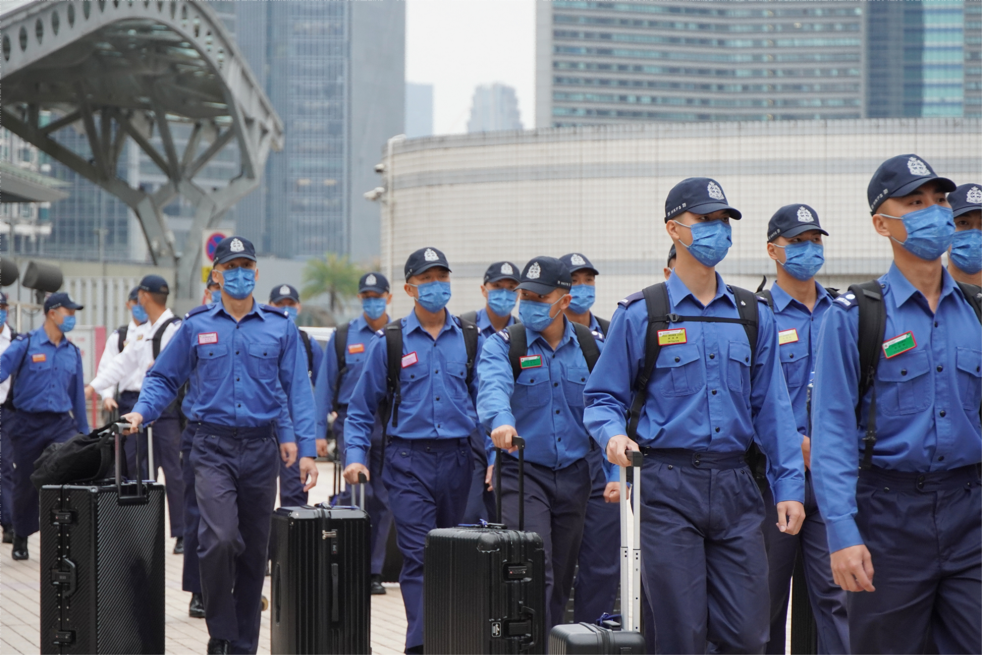 28日，香港消防處消防及救護學(xué)院學(xué)員抵達廣州，開啟研習之旅。王雅蝶 攝